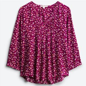 LIKE NEW!! FUN2FUN Maley V-Neck Pleated Detail Top Fuchsia Super Cute!